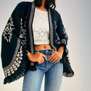 Floral embroidered blues and White kimono Johnny Was look alike